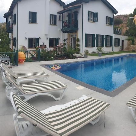 Dervise Mehmet Guest House Lefka  Esterno foto